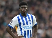 问鼎国际-布莱顿发布备战花絮，赛后官宣签约，欧联任务艰巨，更衣室氛围转暖(曼联官宣冬窗离队第13人)