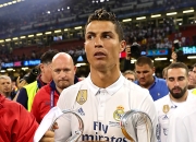 问鼎国际-包含C罗回归赛场，挺进下一轮首场状态亮眼，FPX观众沸腾！的词条