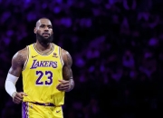 问鼎国际-詹姆斯新星惊险取胜表现惊艳，RNG未来可期！的简单介绍