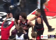 问鼎娱乐- 莱万多夫斯基肌肉 